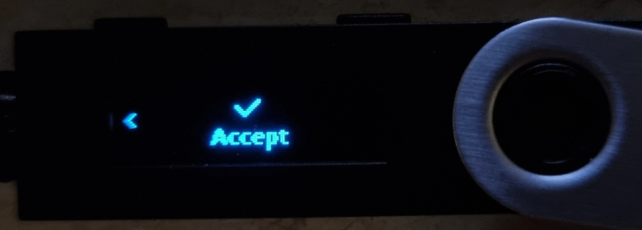 31_tezos_ledger_accept
